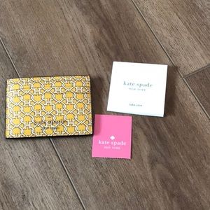 Kate Spade wallet (Make me an Offer) 🙂